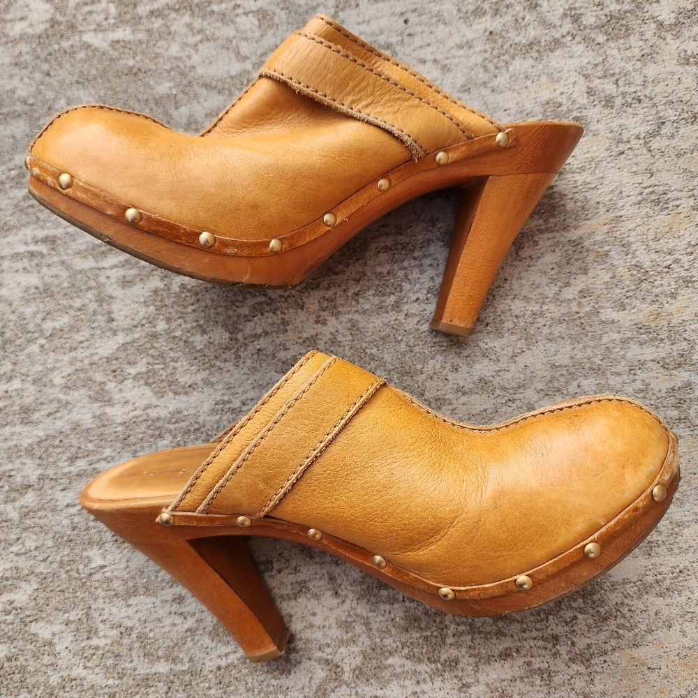 ANTONIO MELANI Tan Leather Studded Heeled Mules - Picture 4 of 8
